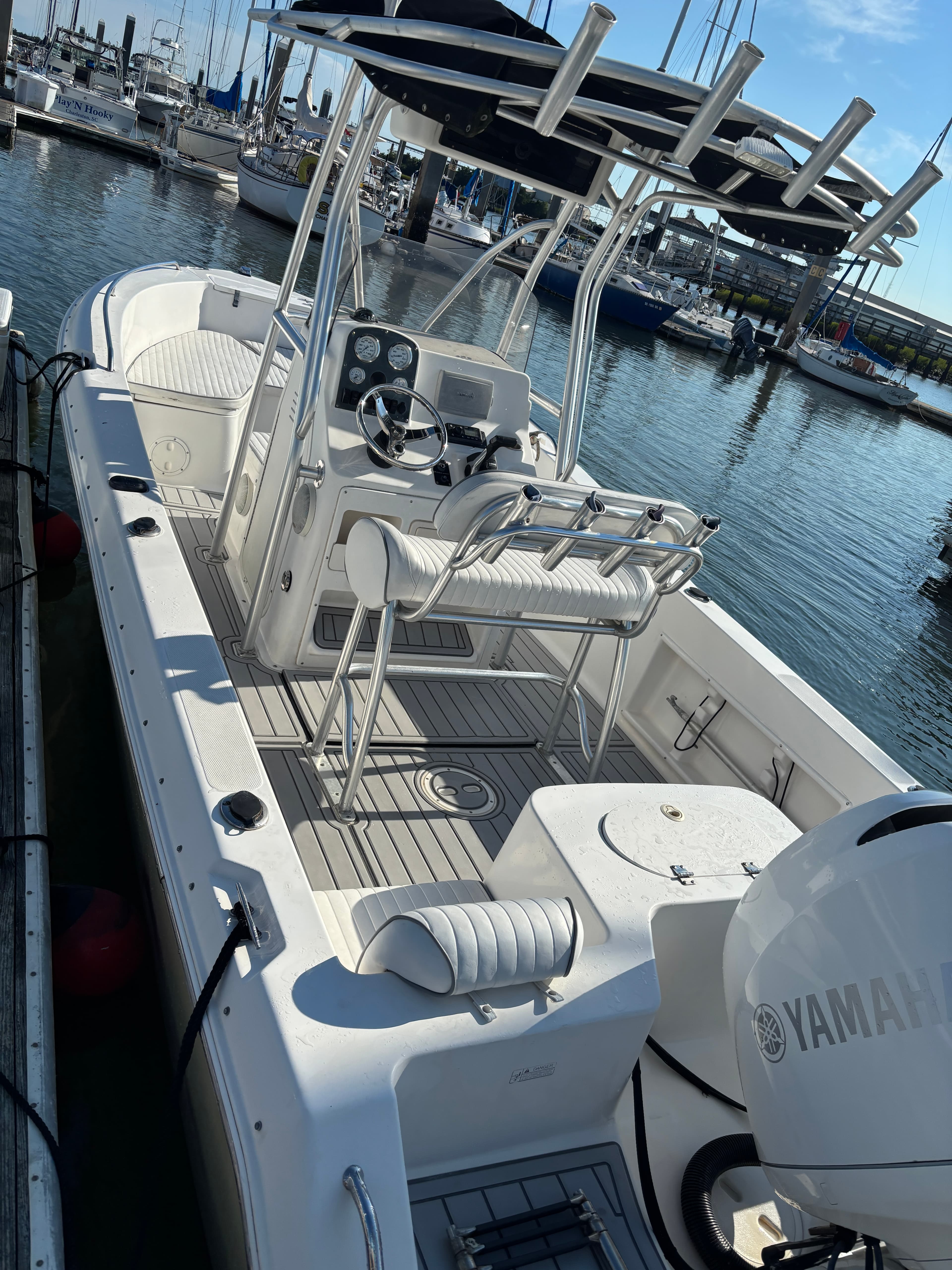 Topside and gelcoat restoration on a center console